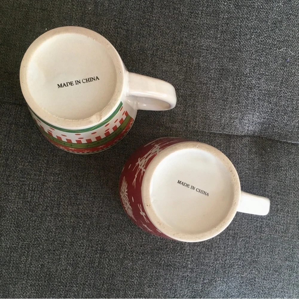 Set/2 Coffee Mugs - Snowflakes, Happy Holidays, Red, Green, 12 oz